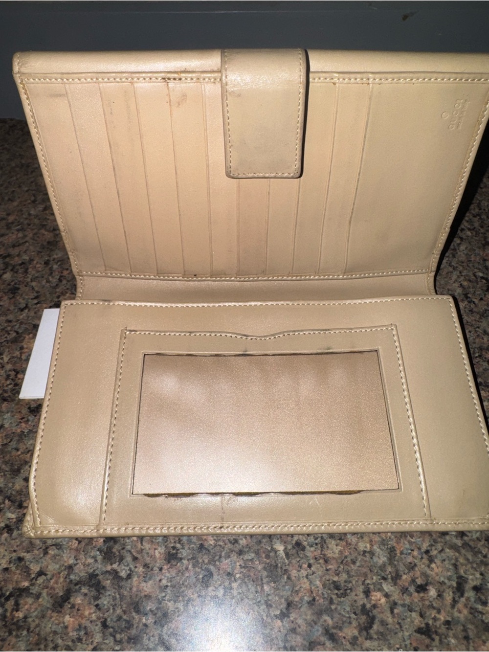 Gucci Beige Leather Wallet with box and care card. - Picture 4 of 7